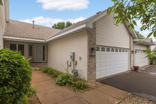 3424 Eagan Oaks Court, Saint Paul, MN 55123