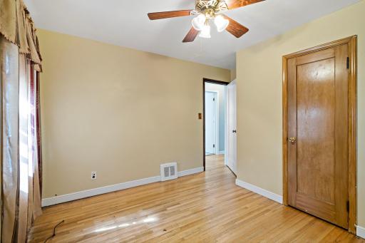 2106 Stillwater Avenue E, Saint Paul, MN 55119