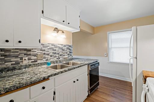 2106 Stillwater Avenue E, Saint Paul, MN 55119
