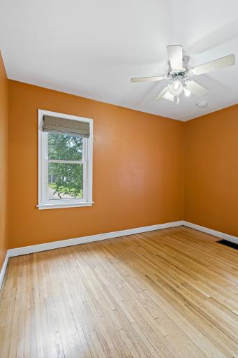 2106 Stillwater Avenue E, Saint Paul, MN 55119