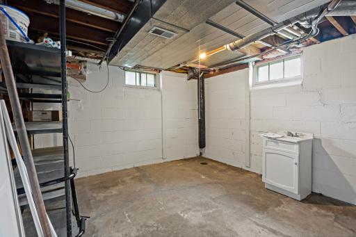 2106 Stillwater Avenue E, Saint Paul, MN 55119