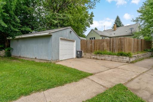 2106 Stillwater Avenue E, Saint Paul, MN 55119