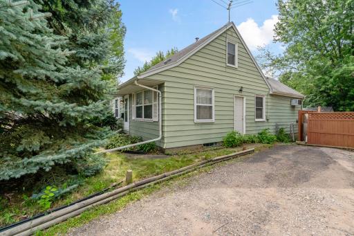 2106 Stillwater Avenue E, Saint Paul, MN 55119