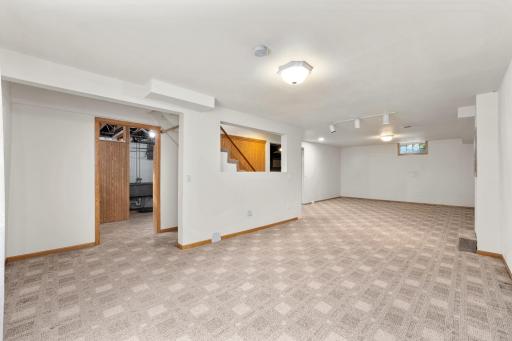 2107 Valmont Avenue, Eau Claire, WI 54701