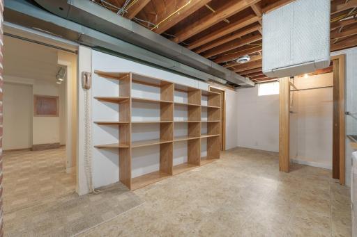 Large Utility Room with all the storage space you need
