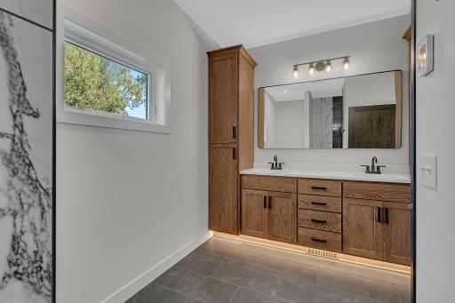 904 13th Avenue N, Sartell, MN 56377
