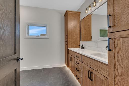 904 13th Avenue N, Sartell, MN 56377