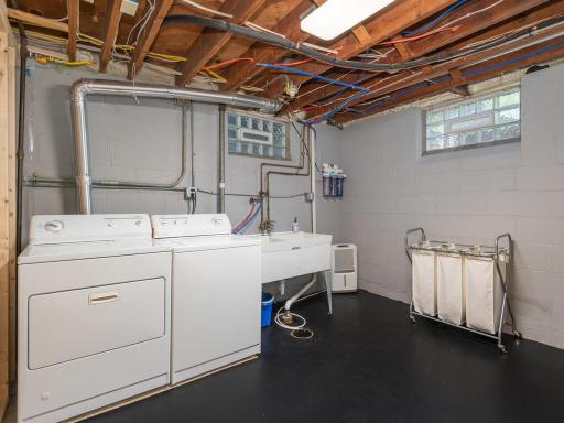 5545 Irving Ave S Minneapolis MN 55419 USA-039-038-Irving Ave SMinneapolis39-MLS_Size.jpg
