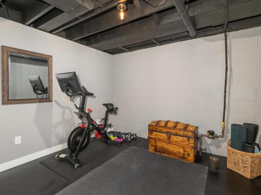 5545 Irving Ave S Minneapolis MN 55419 USA-038-031-Irving Ave SMinneapolis38-MLS_Size.jpg