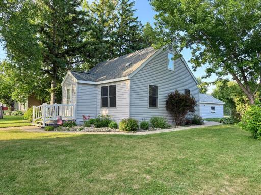 910 Tindolph Avenue S, Thief River Falls, MN 56701