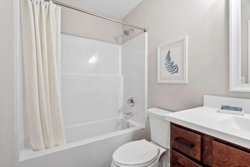 2333 17th Avenue E, North Saint Paul, MN 55109