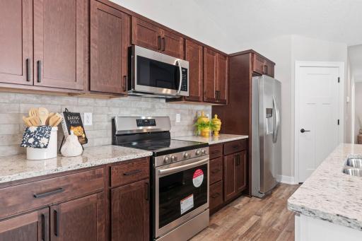 2333 17th Avenue E, North Saint Paul, MN 55109