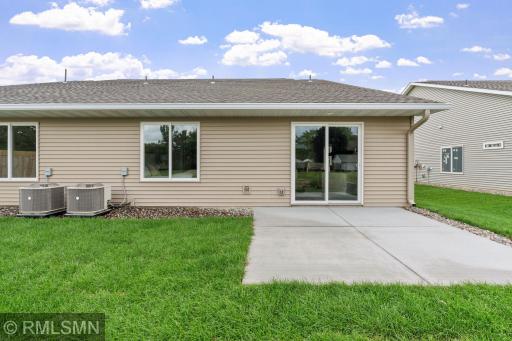 2333 17th Avenue E, North Saint Paul, MN 55109