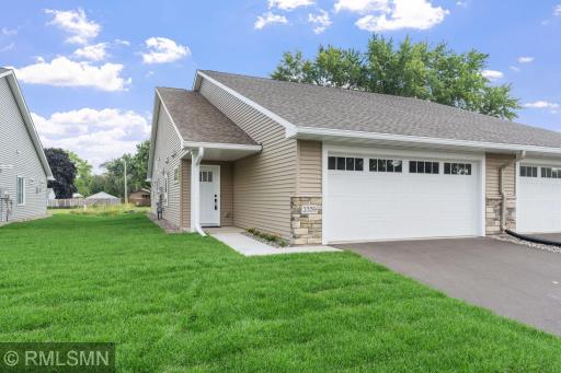 2333 17th Avenue E, North Saint Paul, MN 55109