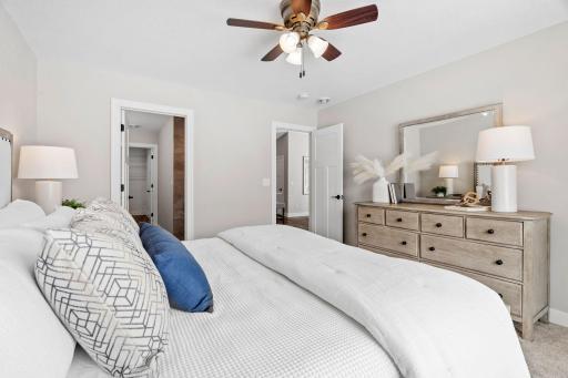 25-web-or-mls-2339 17th Ave E-25.jpg