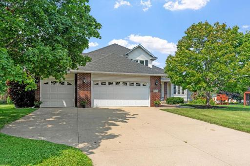7274 Berkshire Circle, Shakopee, MN 55379