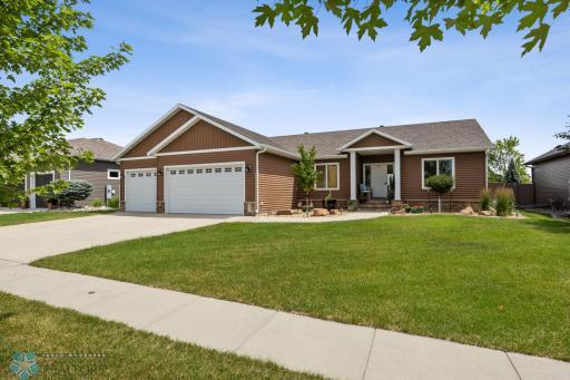 3847 Reserve Drive E, West Fargo, ND 58078