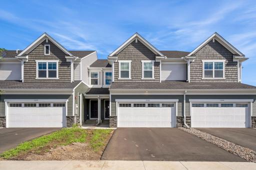 1712 Tyrone Drive, Shakopee, MN 55379