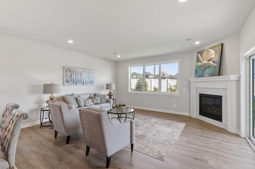 Living Room w/ Gas Fireplace