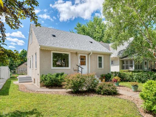 1008 Hawthorne Avenue E, Saint Paul, MN 55106