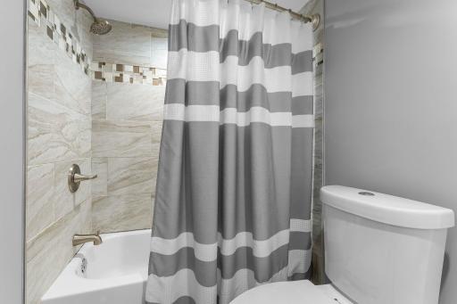 The second bathroom is pretty, too!