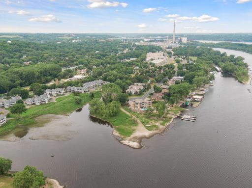 560 Lakeside Bay Drive S, Bayport, MN 55003