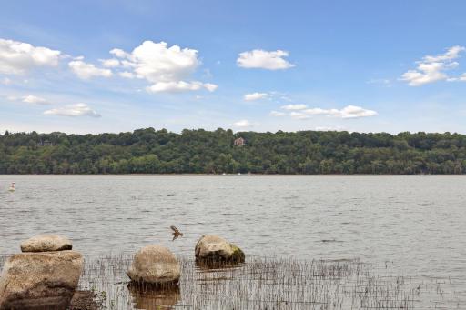 560 Lakeside Bay Drive S, Bayport, MN 55003