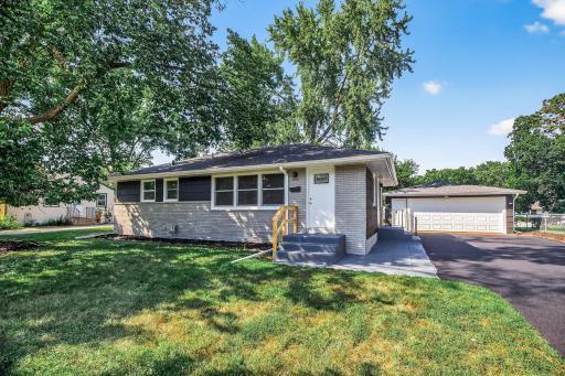 3700 72nd Avenue N, Minneapolis, MN 55429