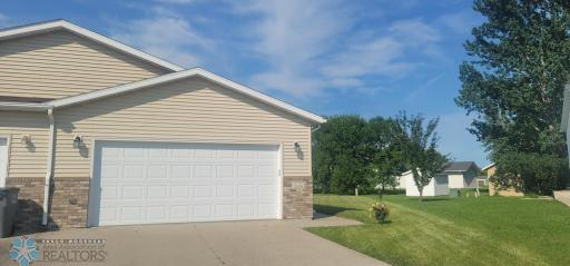 3334 10th Street S, Moorhead, MN 56560