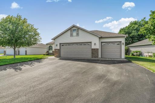 1127 Willow Pond Drive, Waite Park, MN 56387