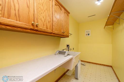 609 4th Avenue NW, Dilworth, MN 56529