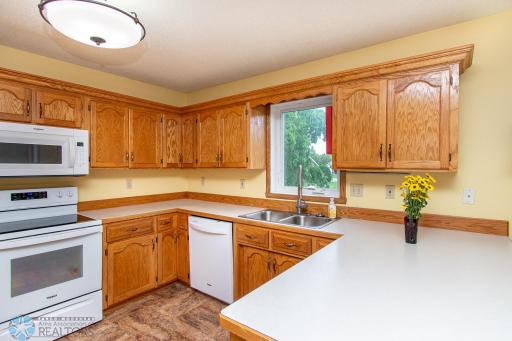 609 4th Avenue NW, Dilworth, MN 56529