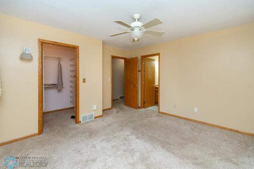 609 4th Avenue NW, Dilworth, MN 56529