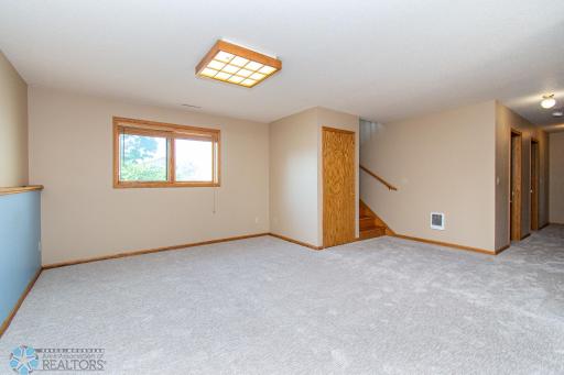 609 4th Avenue NW, Dilworth, MN 56529