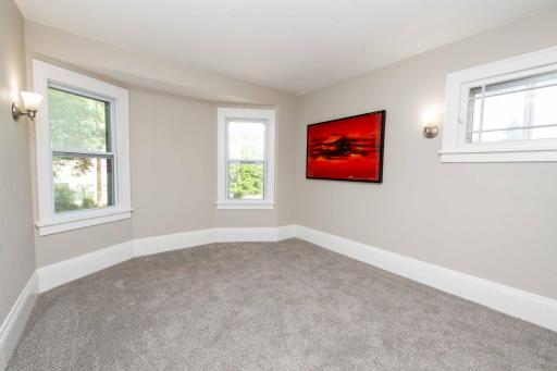 1702 Minnehaha Avenue W, Saint Paul, MN 55104