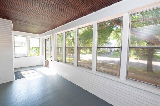 1702 Minnehaha Avenue W, Saint Paul, MN 55104