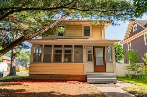 1702 Minnehaha Avenue W, Saint Paul, MN 55104