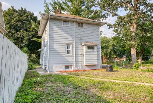 1702 Minnehaha Avenue W, Saint Paul, MN 55104
