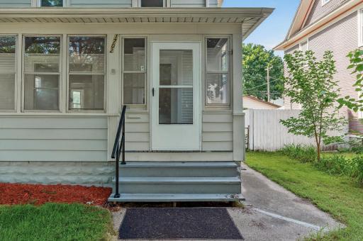 1702 Minnehaha Avenue W, Saint Paul, MN 55104