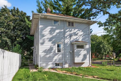 1702 Minnehaha Avenue W, Saint Paul, MN 55104