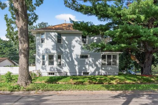 1702 Minnehaha Avenue W, Saint Paul, MN 55104
