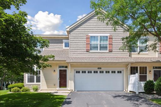 2184 Shamrock Place, 204, Chaska, MN 55318