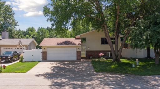 2396 Carlsbad Plaza, Saint Paul, MN 55125