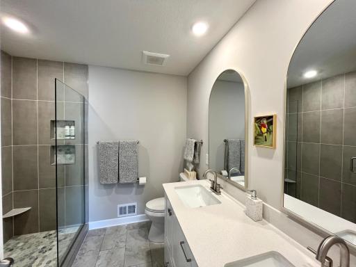 OWNER BATH.jpeg