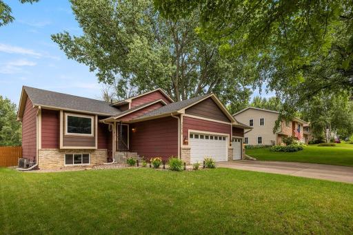 20828 Iran Avenue, Lakeville, MN 55044