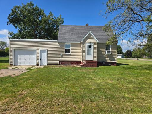 417 Guide Street N, Welcome, MN 56181