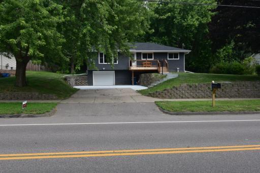 2740 County Road E, Saint Paul, MN 55112