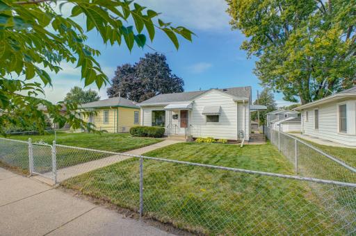Click on the Virtual Tour to see the Live Video of this home!