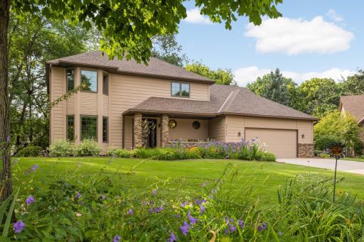 4711 White Oak Court, Saint Paul, MN 55122