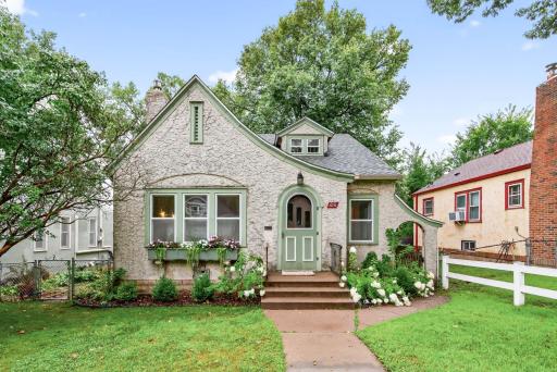 1116 James Avenue, Saint Paul, MN 55105